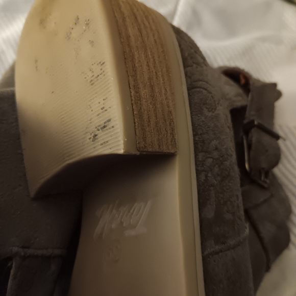 TARA M KEEGAN ANKLE BOOTS - Picture 9 of 12